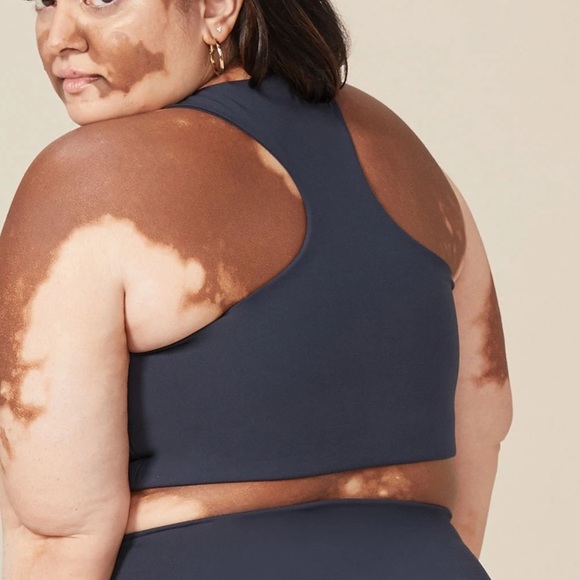 [SOLD] Midnight Paloma Bra | Girlfriend Collective - Picture 3 of 6